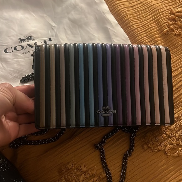 Quilted Lambskin Colored coach wallet - Picture 6 of 7